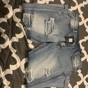 Never Worn w/ tag Fashion Nova Jeans